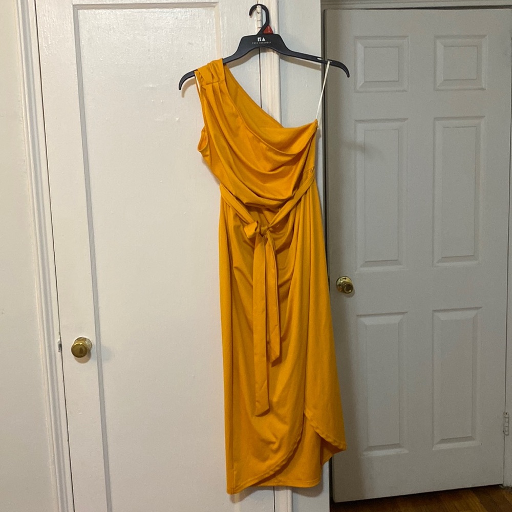 One Shoulder Yellow/Gold Dress